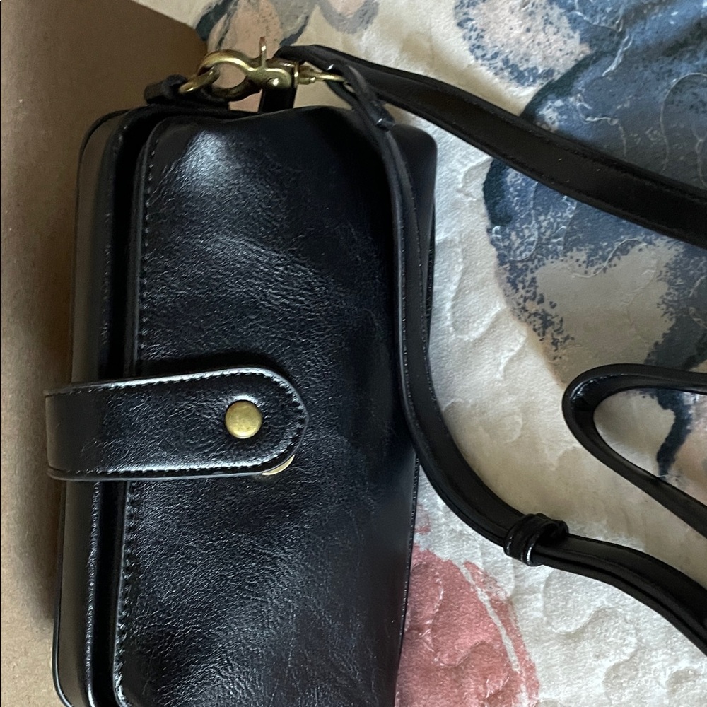 Black Leather Crossbody Bag - Classic Everyday Style